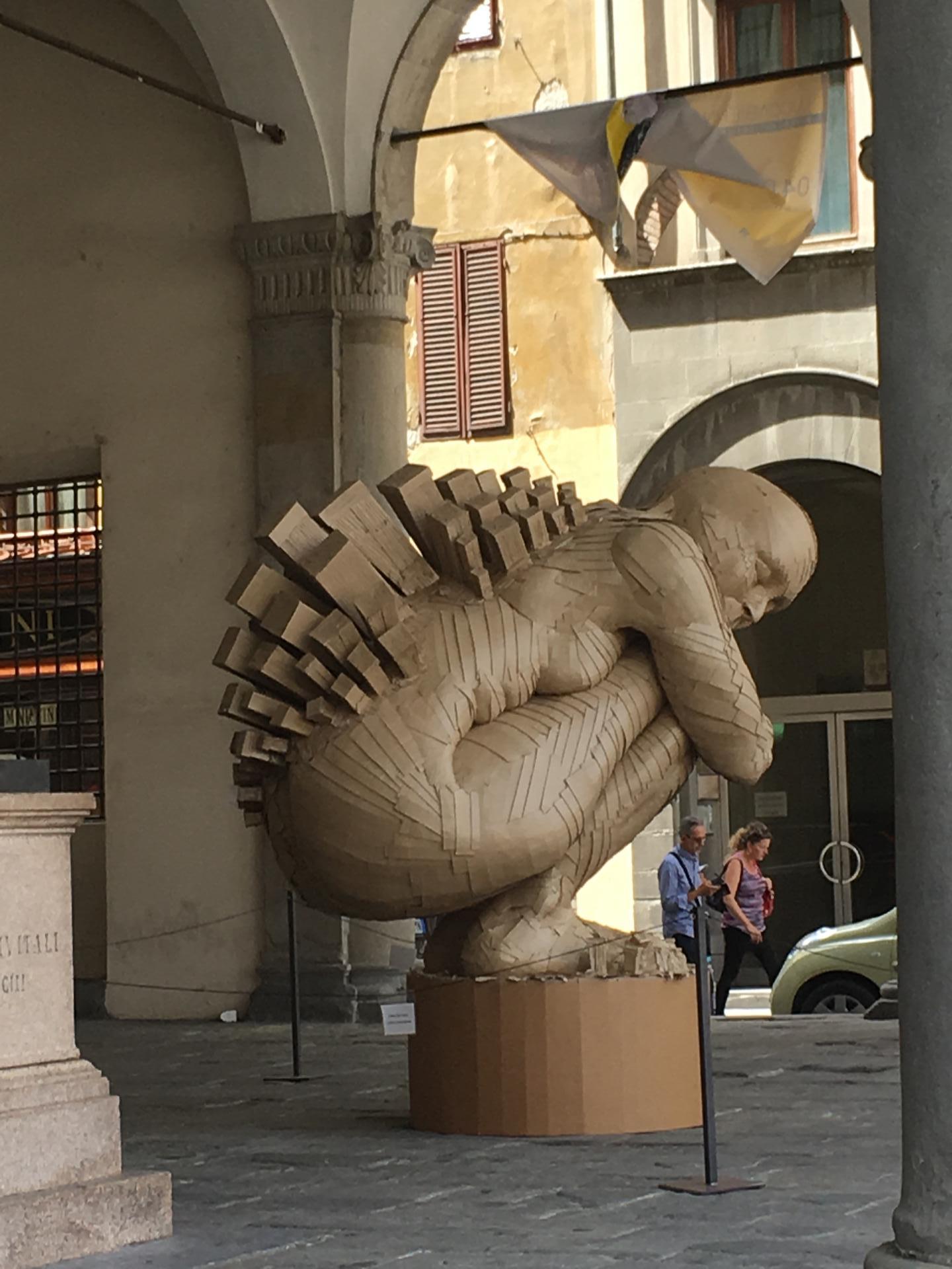 SCULPTURES DANS LES RUES A LUCCA