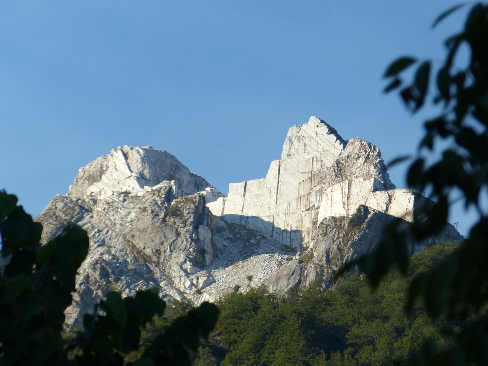 MONTAGNE IN MARBRE